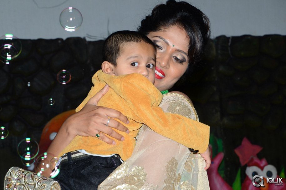 Ajay-Son-Dheeran-1st-Birthday-Celebrations-2014
